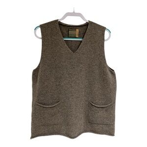 Eribe Corry V-Neck Tank Top Vole - 100% virgin wool, made in Scotland